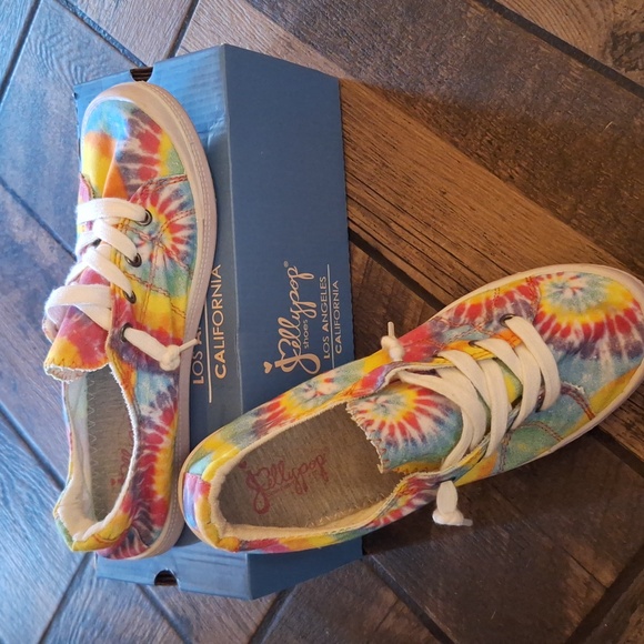 Jellypop Womens Colorful Tie-Dye Sneakers - Picture 1 of 5